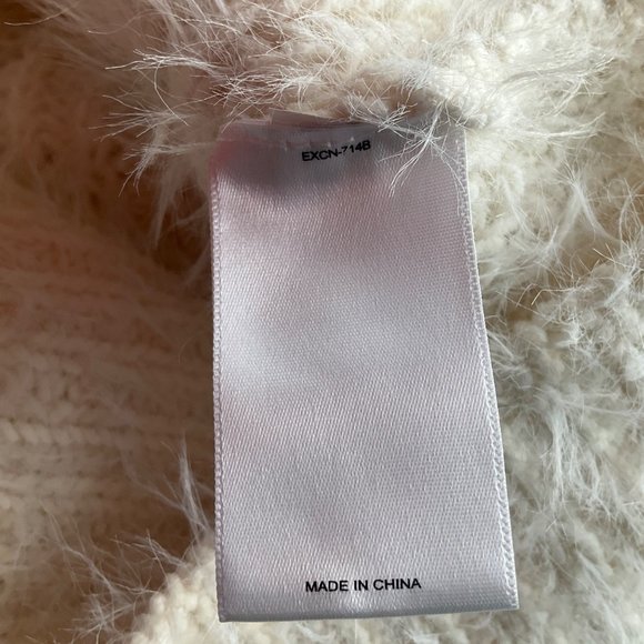 Express Women's Cream Cowl Neck fuzzy cropped Sweater Size Small - Picture 6 of 7